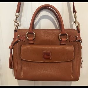Dooney and Bourke crossbody purse